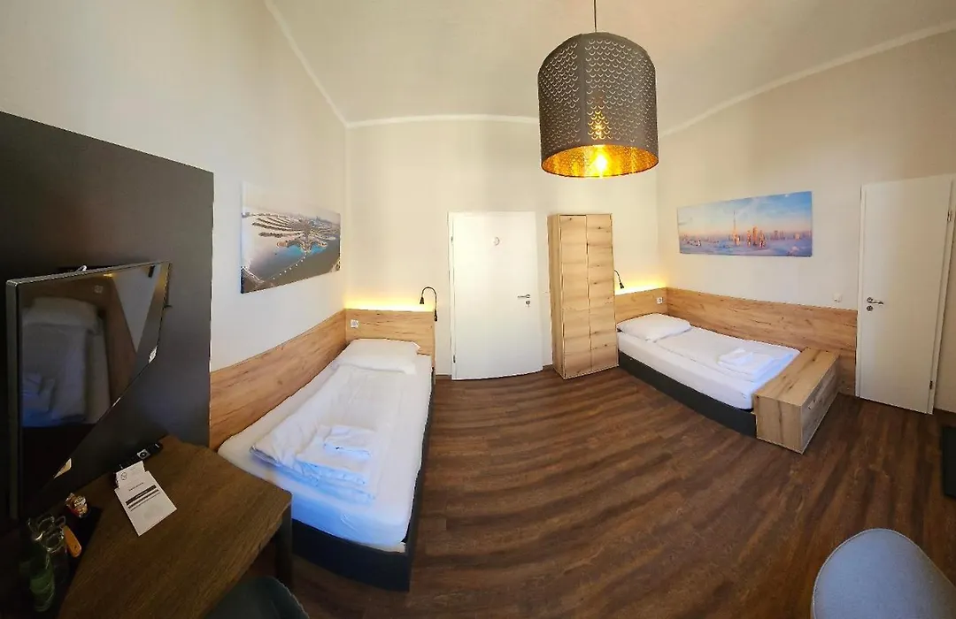 Hotel Friedensbruecke-1